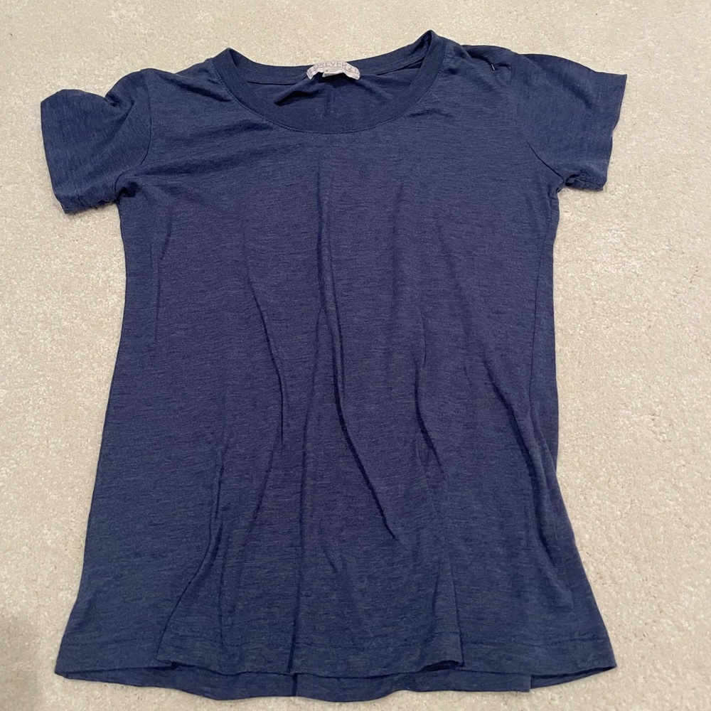 Classic Blue Women's short sleeve tee size small from forever 21